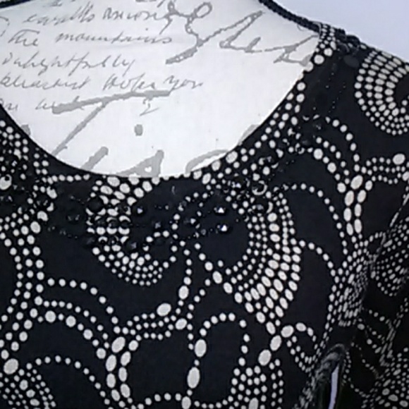 LH Sport blouse with black bead small in size - Picture 2 of 3